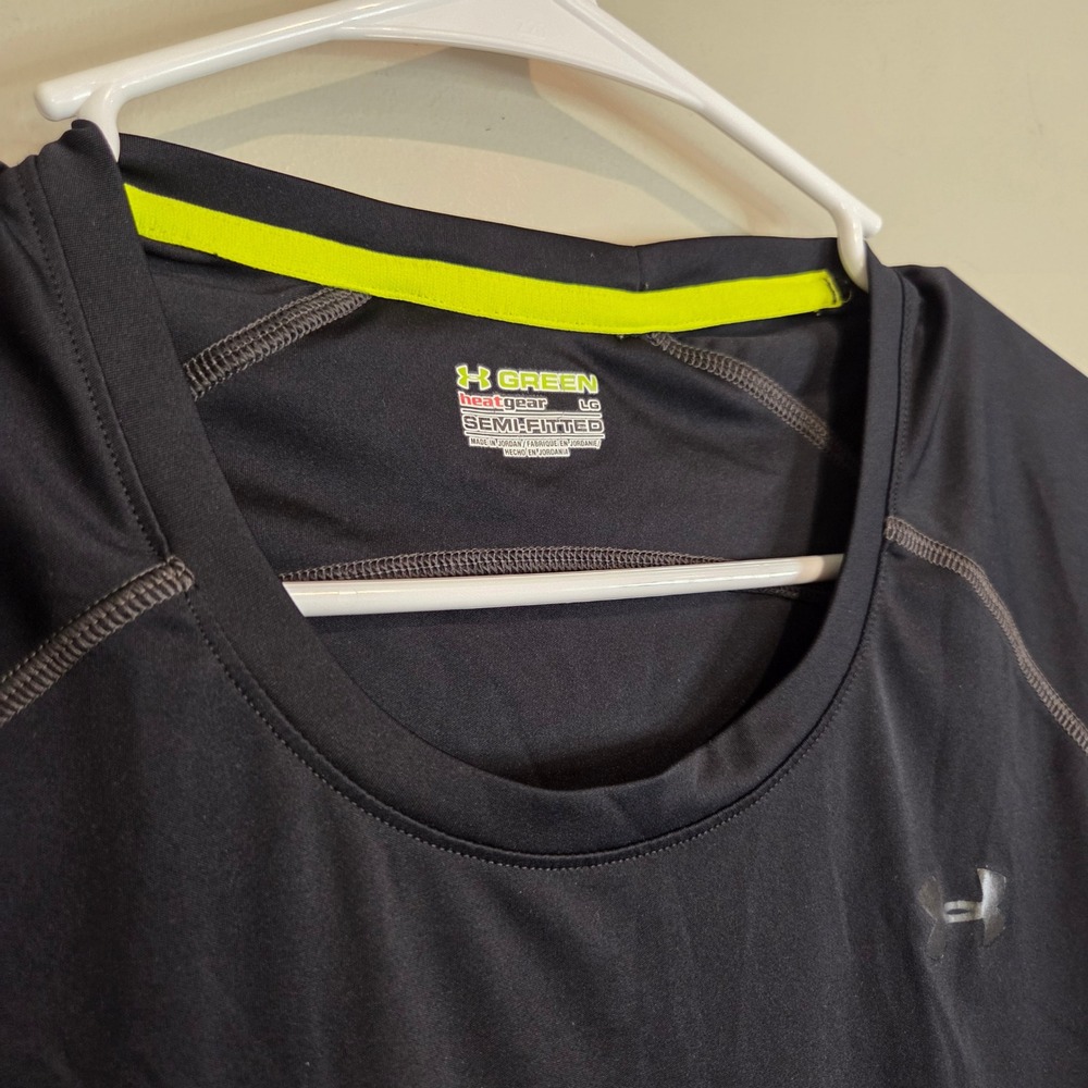 Under Armour HeatGear Athletic Training Shirt Kids Large Black Short Sleeve Tee